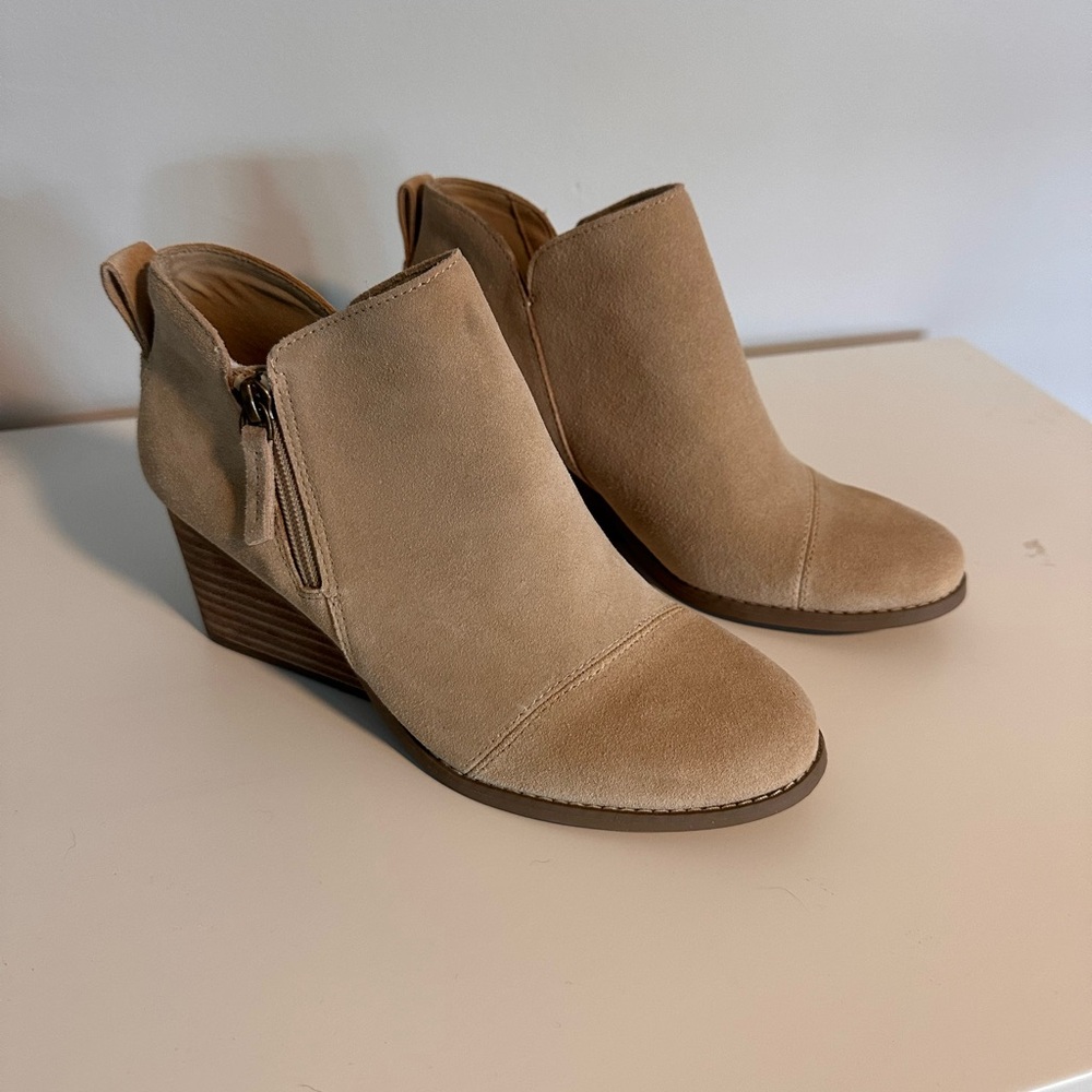 Toms Goldie Wedge ankle bootie in Oatmeal